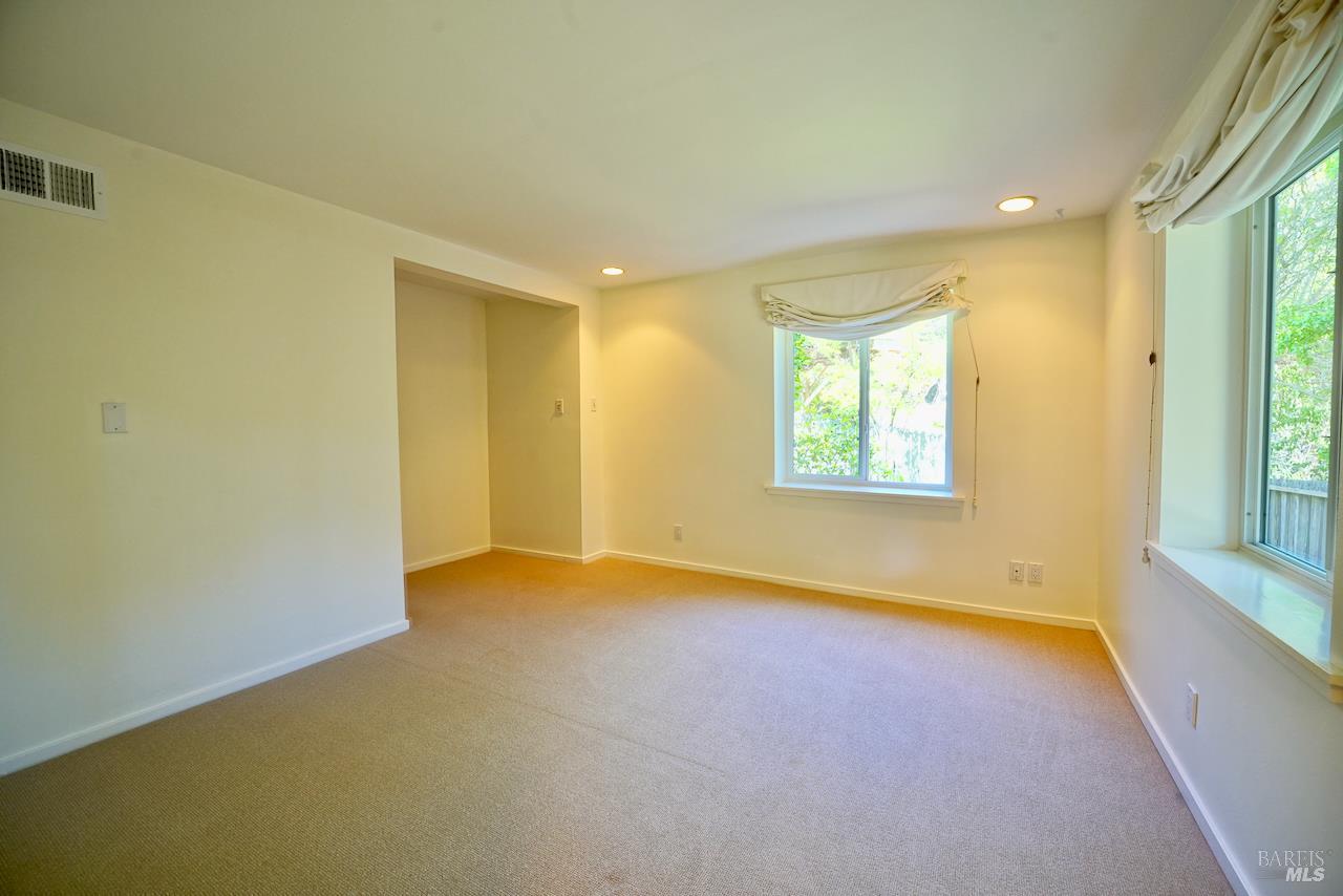 Detail Gallery Image 28 of 43 For 10 Idalia Ct, San Anselmo,  CA 94960 - 4 Beds | 3 Baths