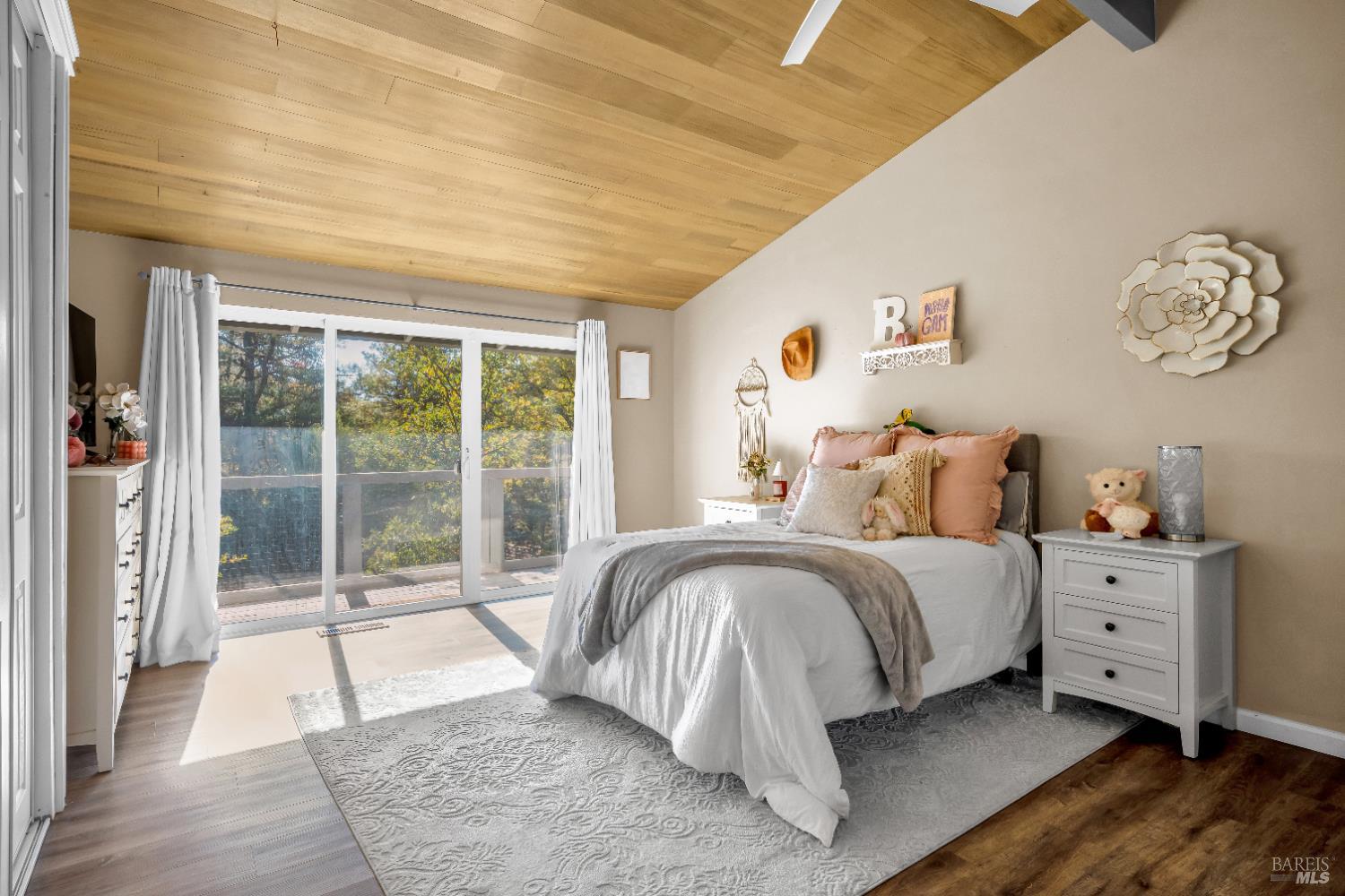 Detail Gallery Image 20 of 45 For 441 Vichy Hills Dr, Ukiah,  CA 95482 - 3 Beds | 3/1 Baths