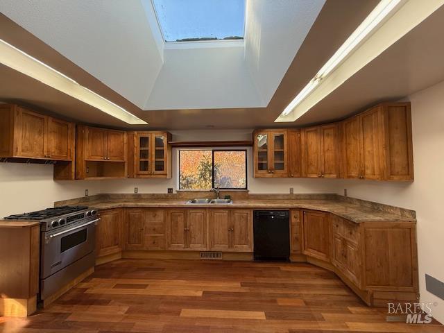 Detail Gallery Image 8 of 39 For 18391 Old Coast Hwy, Fort Bragg,  CA 95437 - 3 Beds | 2 Baths