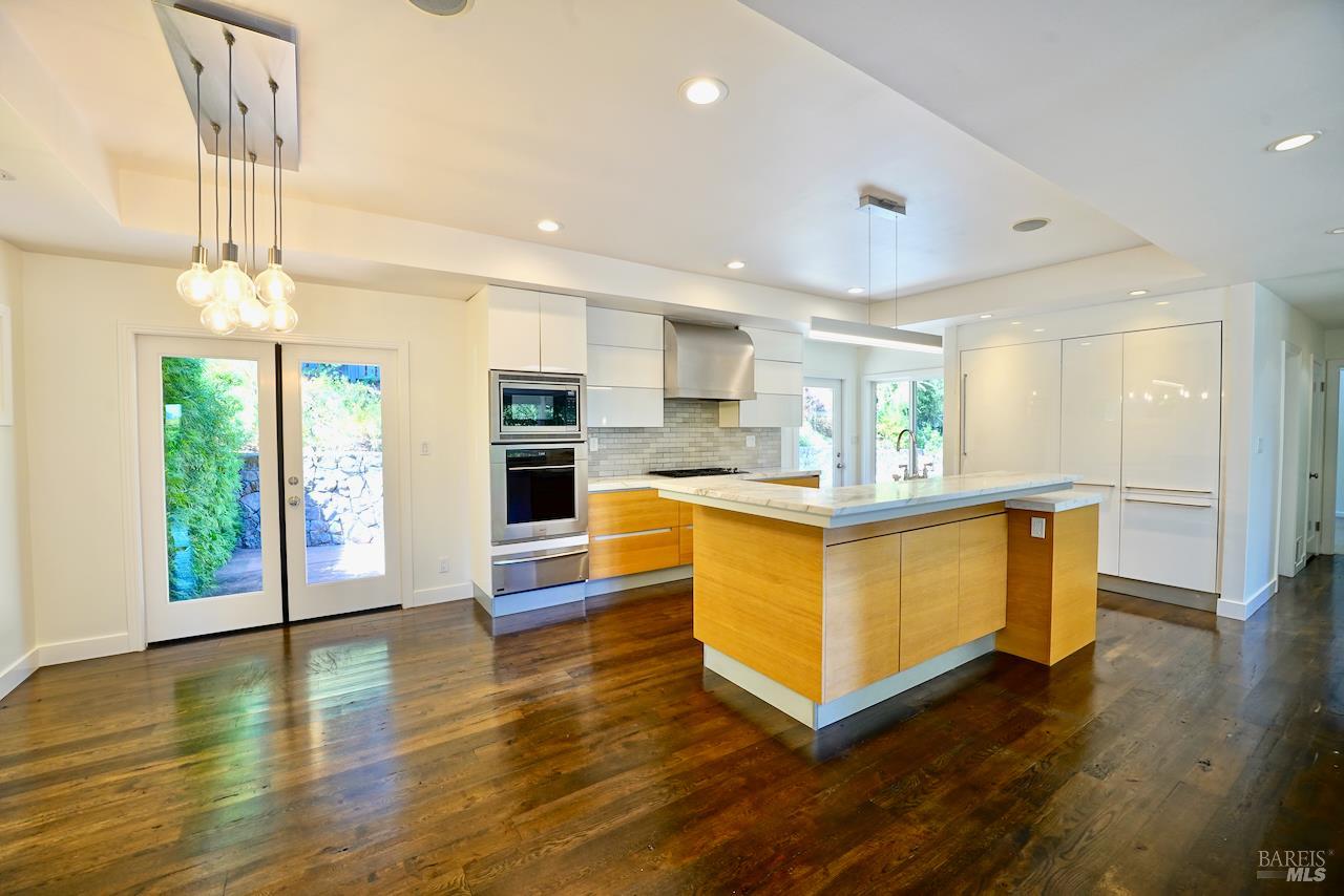 Detail Gallery Image 6 of 43 For 10 Idalia Ct, San Anselmo,  CA 94960 - 4 Beds | 3 Baths