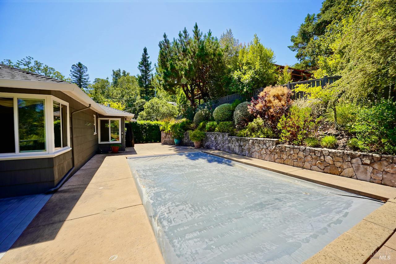 Detail Gallery Image 38 of 43 For 10 Idalia Ct, San Anselmo,  CA 94960 - 4 Beds | 3 Baths