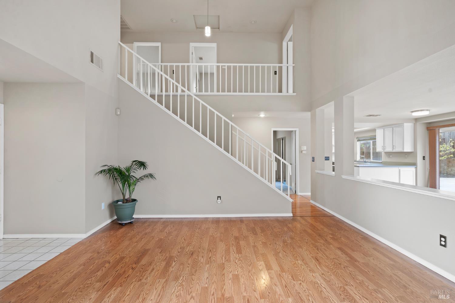 Detail Gallery Image 8 of 48 For 1740 Gateway Dr, Vallejo,  CA 94589 - 4 Beds | 3 Baths