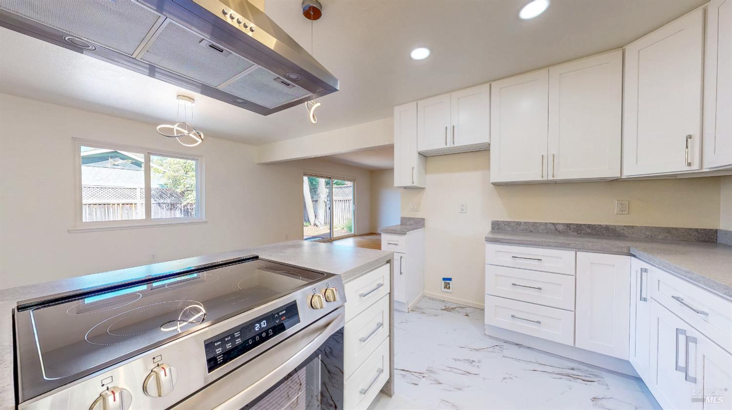 Detail Gallery Image 17 of 49 For 2257 Yucca St, Santa Rosa,  CA 95405 - 3 Beds | 2 Baths