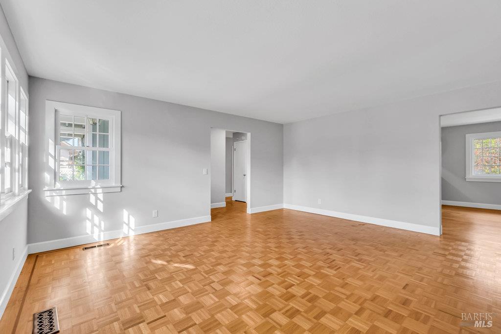 Detail Gallery Image 10 of 71 For 526 Ivy Ct, Sonoma,  CA 95476 - 3 Beds | 2 Baths