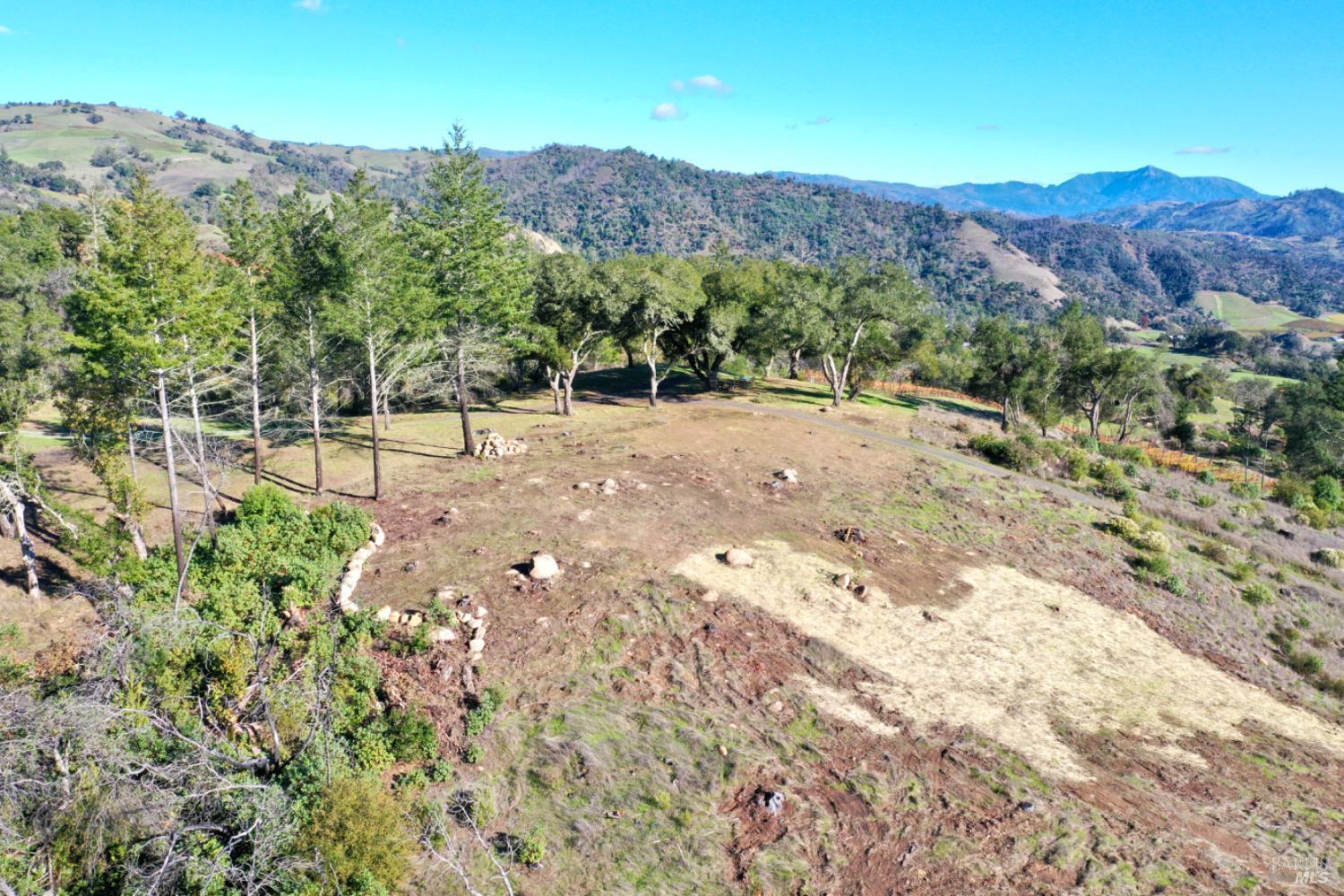 Detail Gallery Image 8 of 80 For 551 Artisan Cir, Geyserville,  CA 95441 - – Beds | – Baths