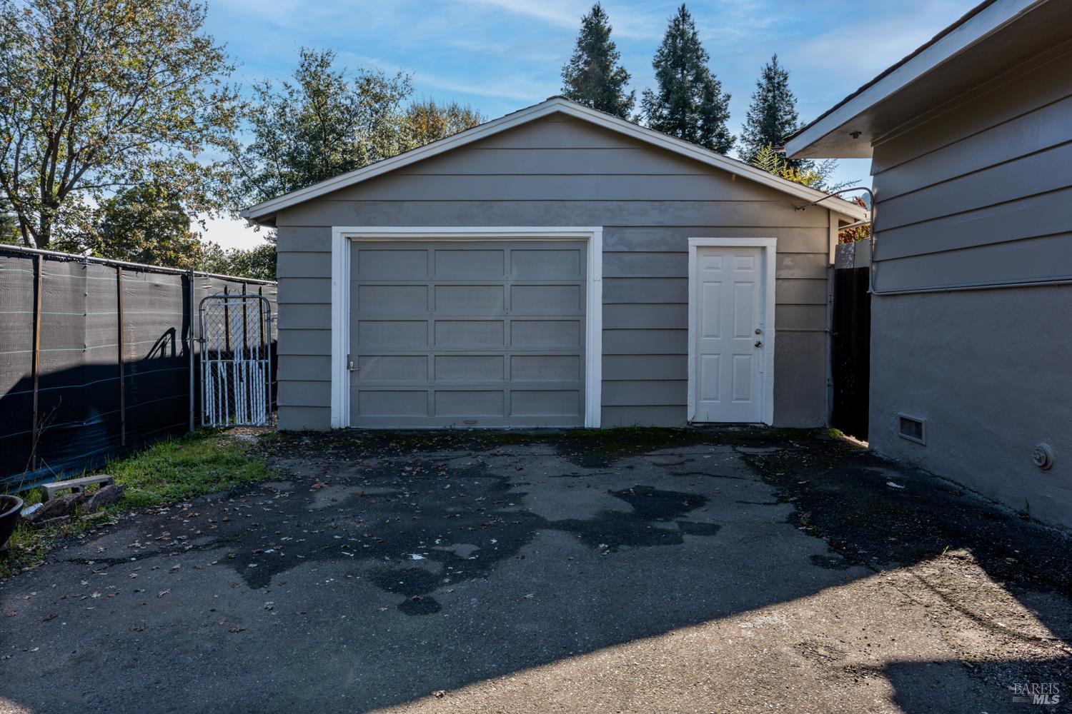 Detail Gallery Image 26 of 31 For 409 Luce Ave, Ukiah,  CA 95482 - 4 Beds | 3/1 Baths