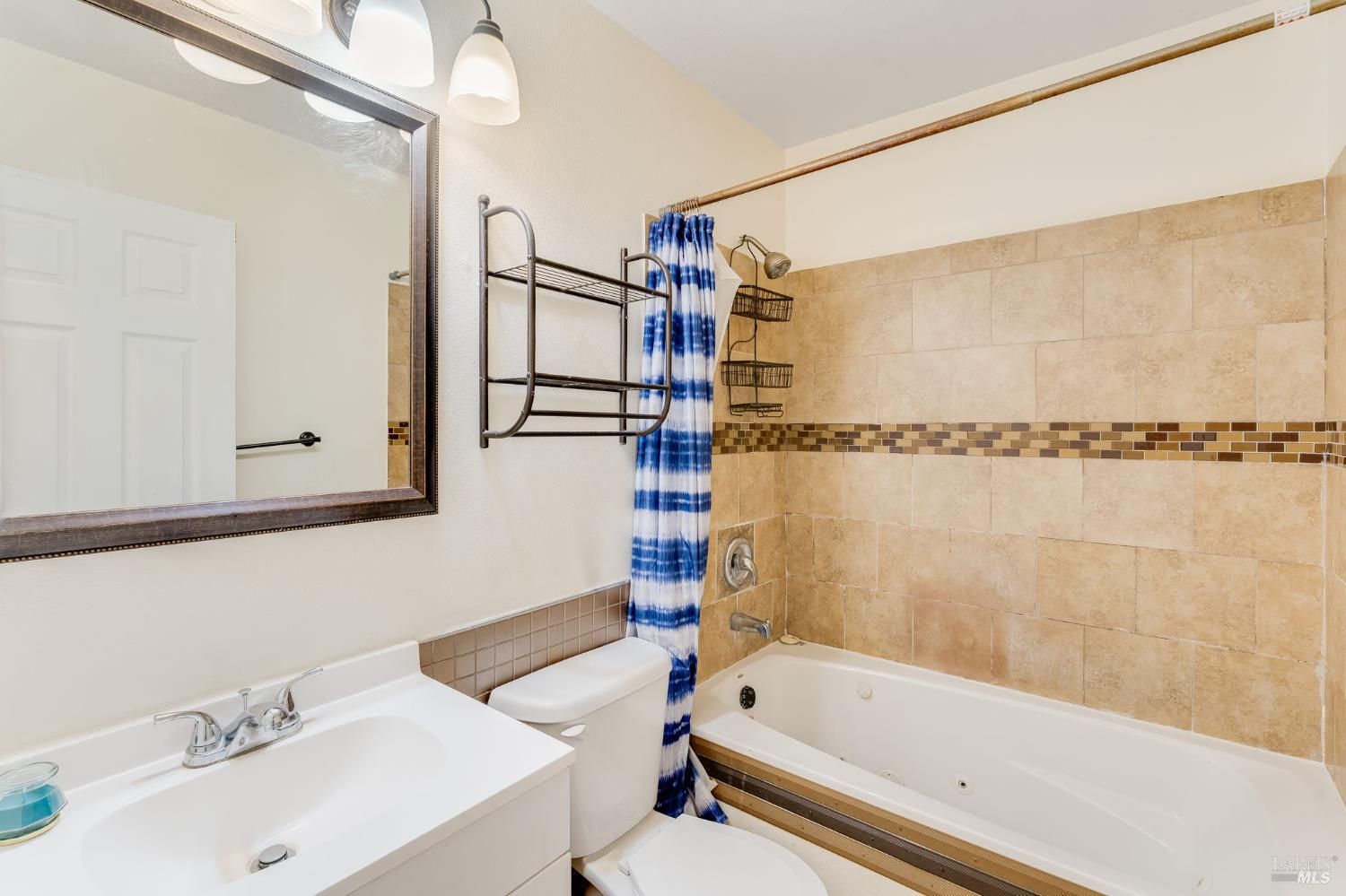 Detail Gallery Image 16 of 29 For 2404 Peppertree Ct #1,  Antioch,  CA 94509 - 2 Beds | 1 Baths