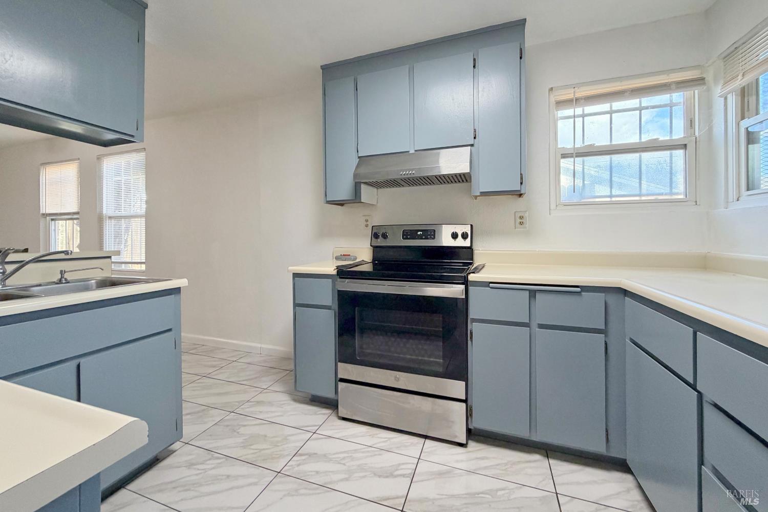 Detail Gallery Image 10 of 31 For 2725 Teton Ln, Fairfield,  CA 94533 - 2 Beds | 2/1 Baths