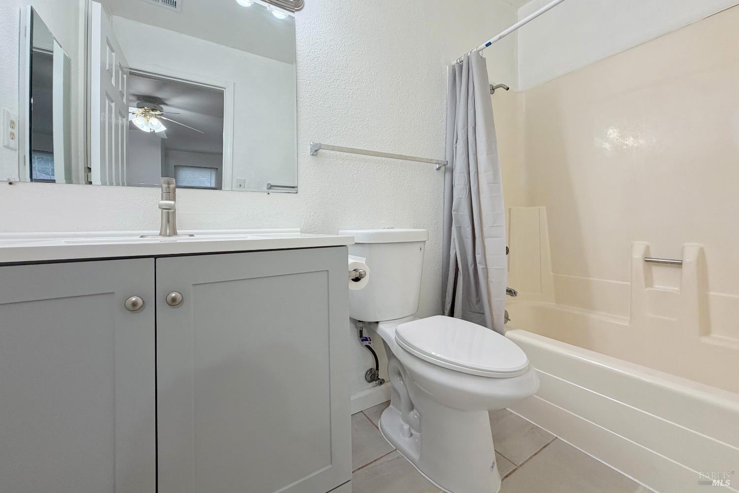 Detail Gallery Image 26 of 31 For 2725 Teton Ln, Fairfield,  CA 94533 - 2 Beds | 2/1 Baths