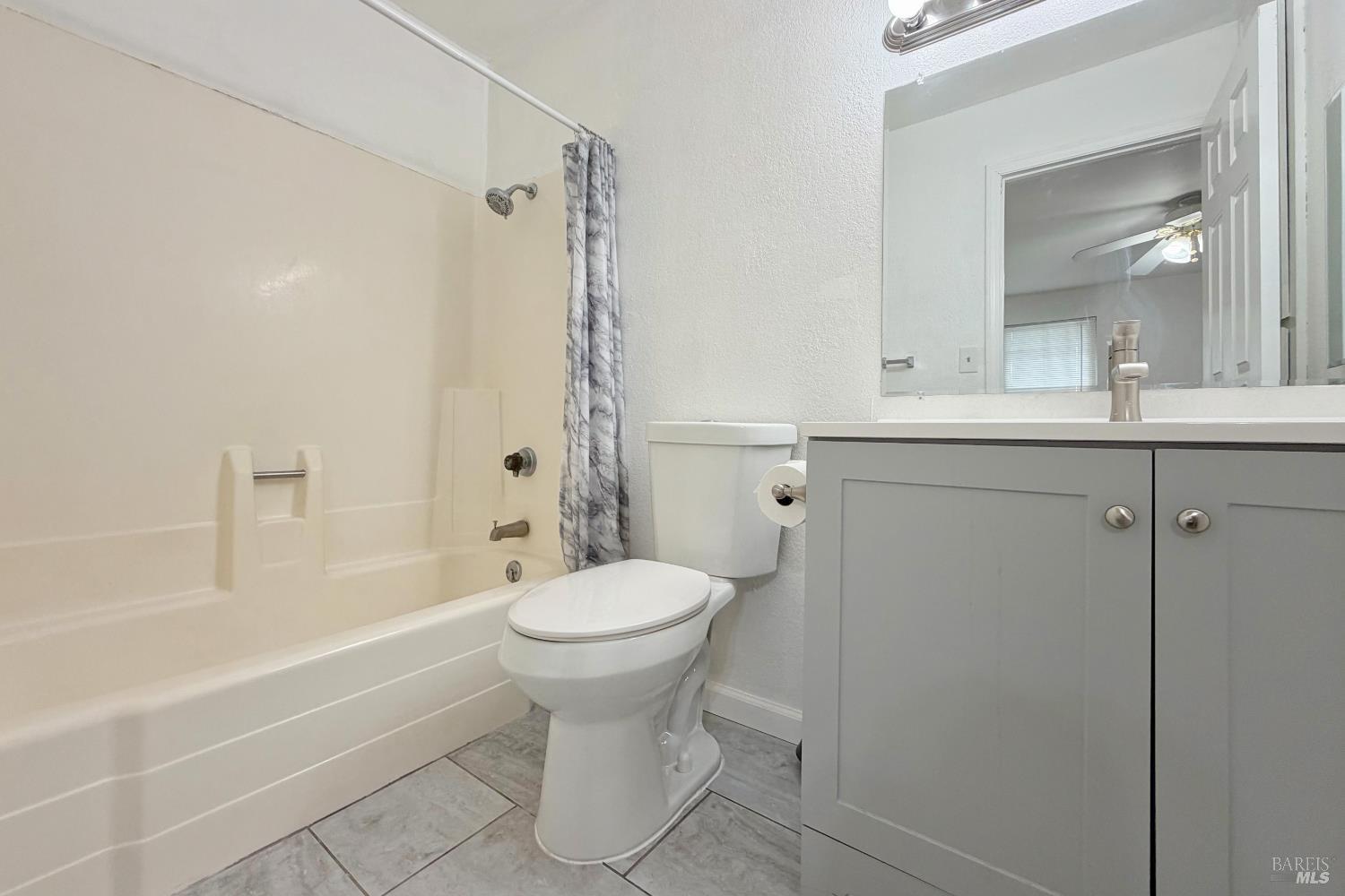 Detail Gallery Image 22 of 31 For 2725 Teton Ln, Fairfield,  CA 94533 - 2 Beds | 2/1 Baths