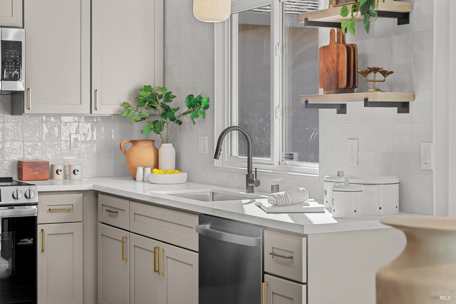 Detail Gallery Image 15 of 33 For 907 Shelduck Ct, Suisun City,  CA 94585 - 4 Beds | 2 Baths