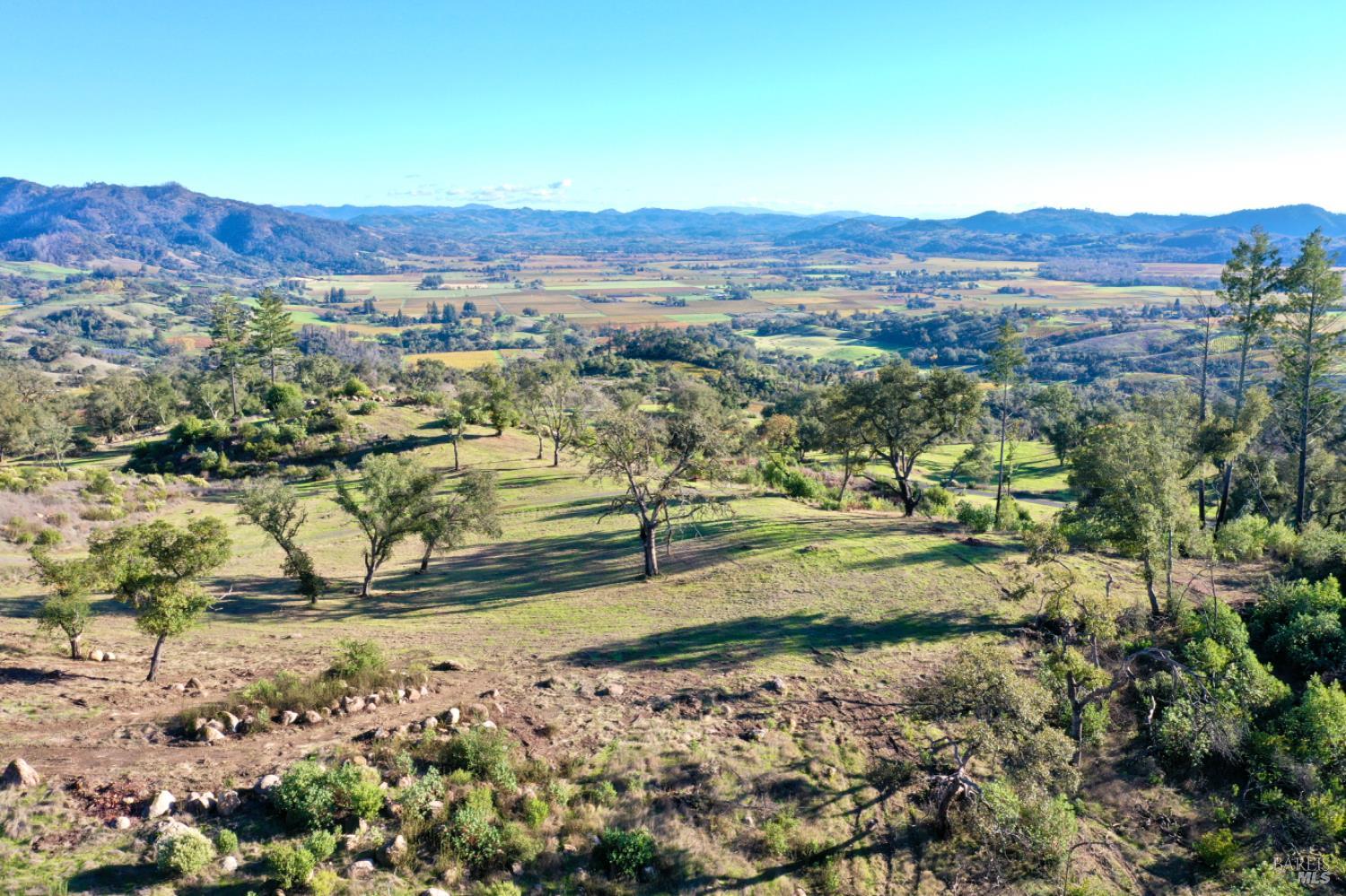 Detail Gallery Image 5 of 80 For 551 Artisan Cir, Geyserville,  CA 95441 - – Beds | – Baths