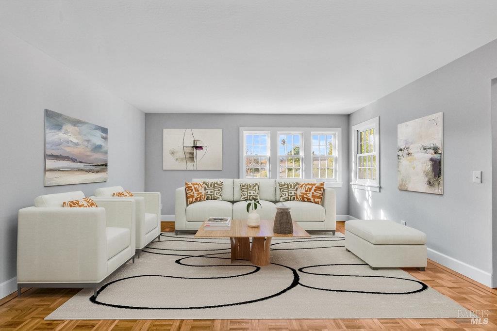 Detail Gallery Image 4 of 71 For 526 Ivy Ct, Sonoma,  CA 95476 - 3 Beds | 2 Baths