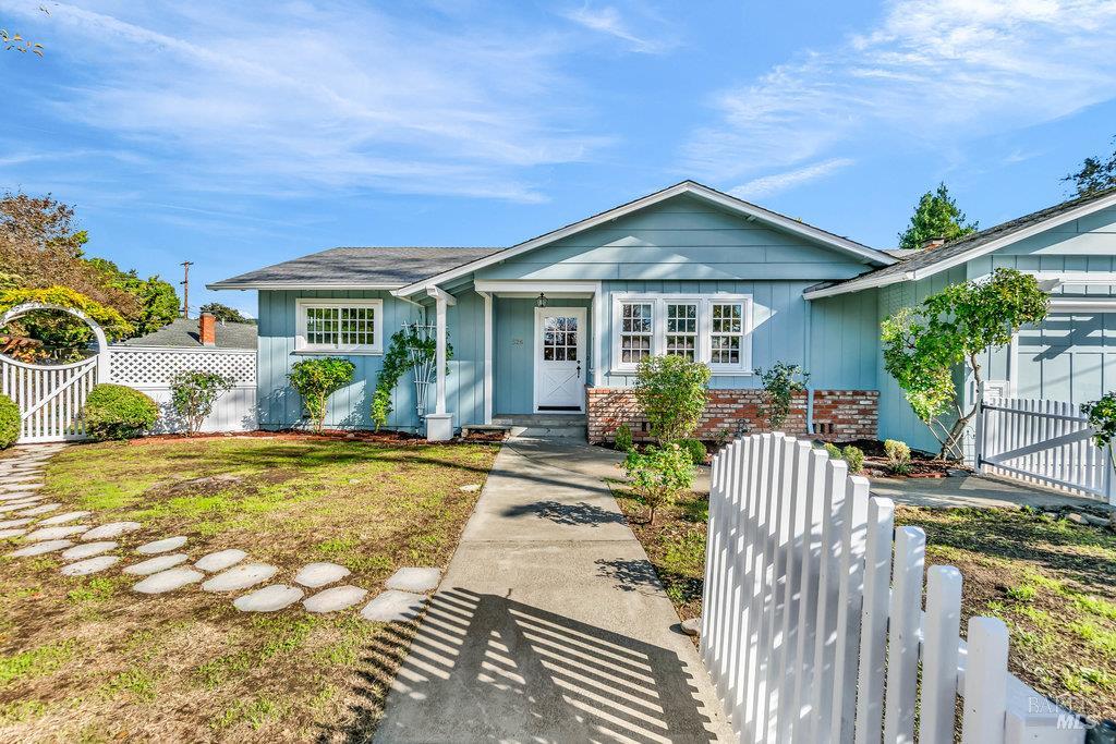 Detail Gallery Image 69 of 71 For 526 Ivy Ct, Sonoma,  CA 95476 - 3 Beds | 2 Baths