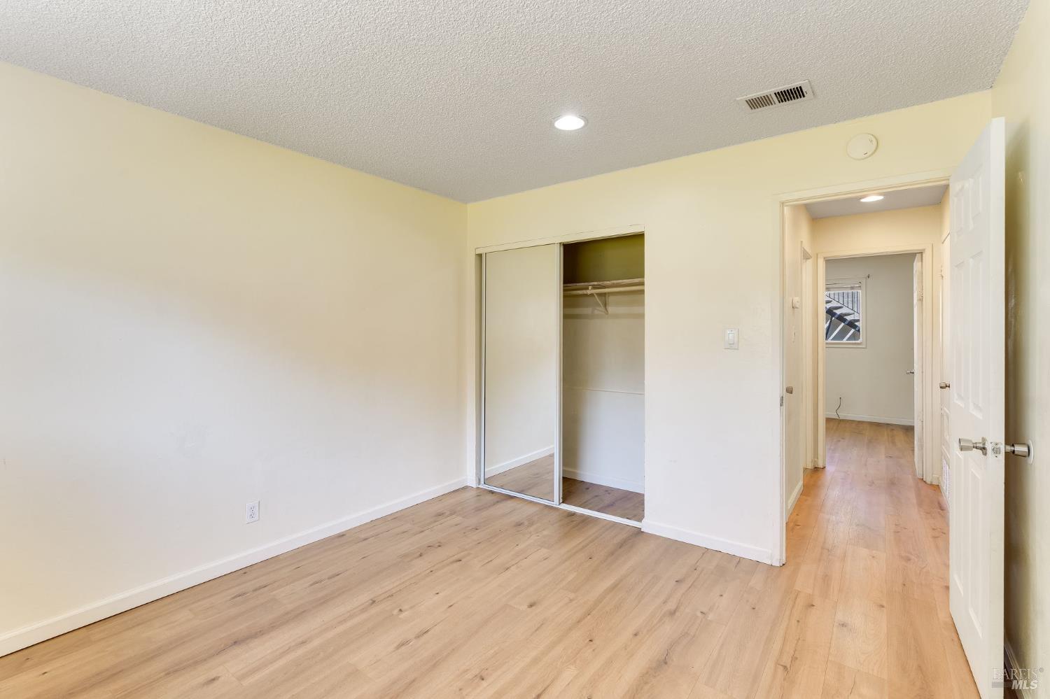 Detail Gallery Image 19 of 29 For 2404 Peppertree Ct #1,  Antioch,  CA 94509 - 2 Beds | 1 Baths