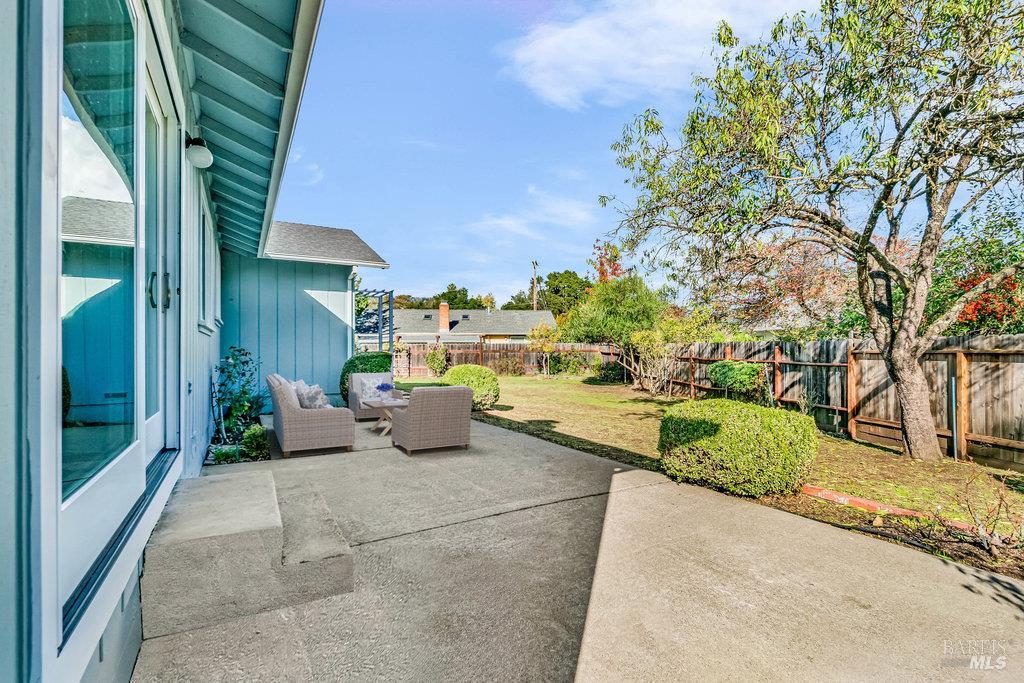 Detail Gallery Image 19 of 71 For 526 Ivy Ct, Sonoma,  CA 95476 - 3 Beds | 2 Baths