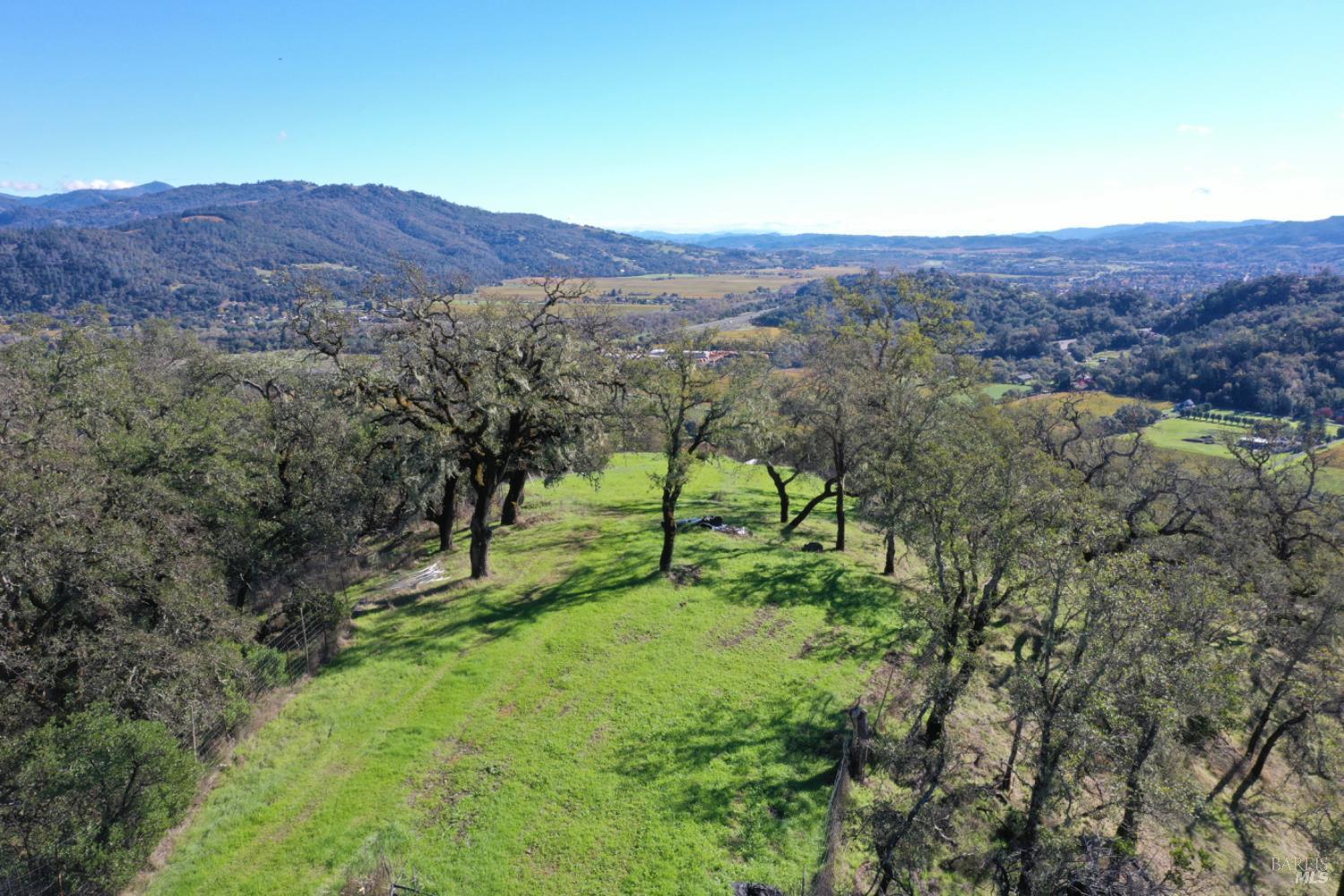 Detail Gallery Image 9 of 88 For 31258 Highway 128 Rd, Cloverdale,  CA 95425 - 3 Beds | 3/1 Baths