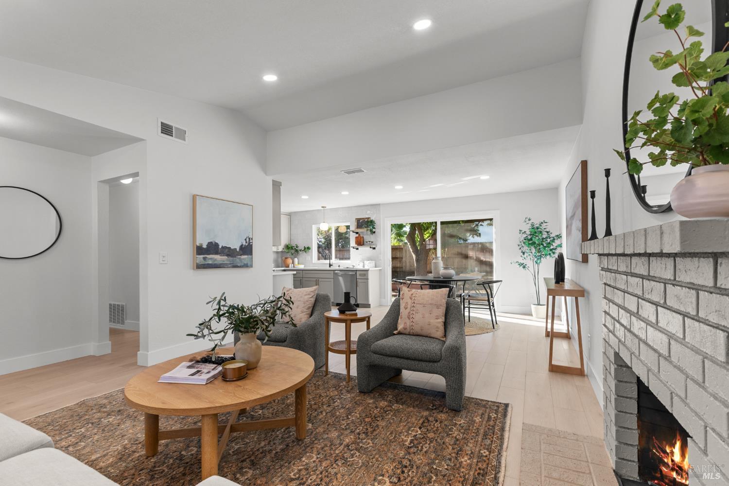 Detail Gallery Image 8 of 33 For 907 Shelduck Ct, Suisun City,  CA 94585 - 4 Beds | 2 Baths