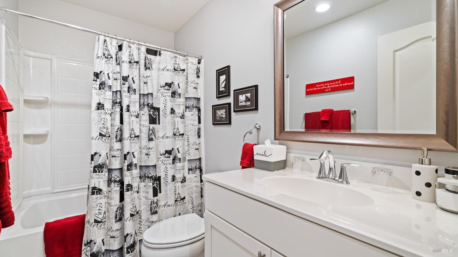 Detail Gallery Image 27 of 64 For 530 Jade St, Petaluma,  CA 94952 - 2 Beds | 2/1 Baths