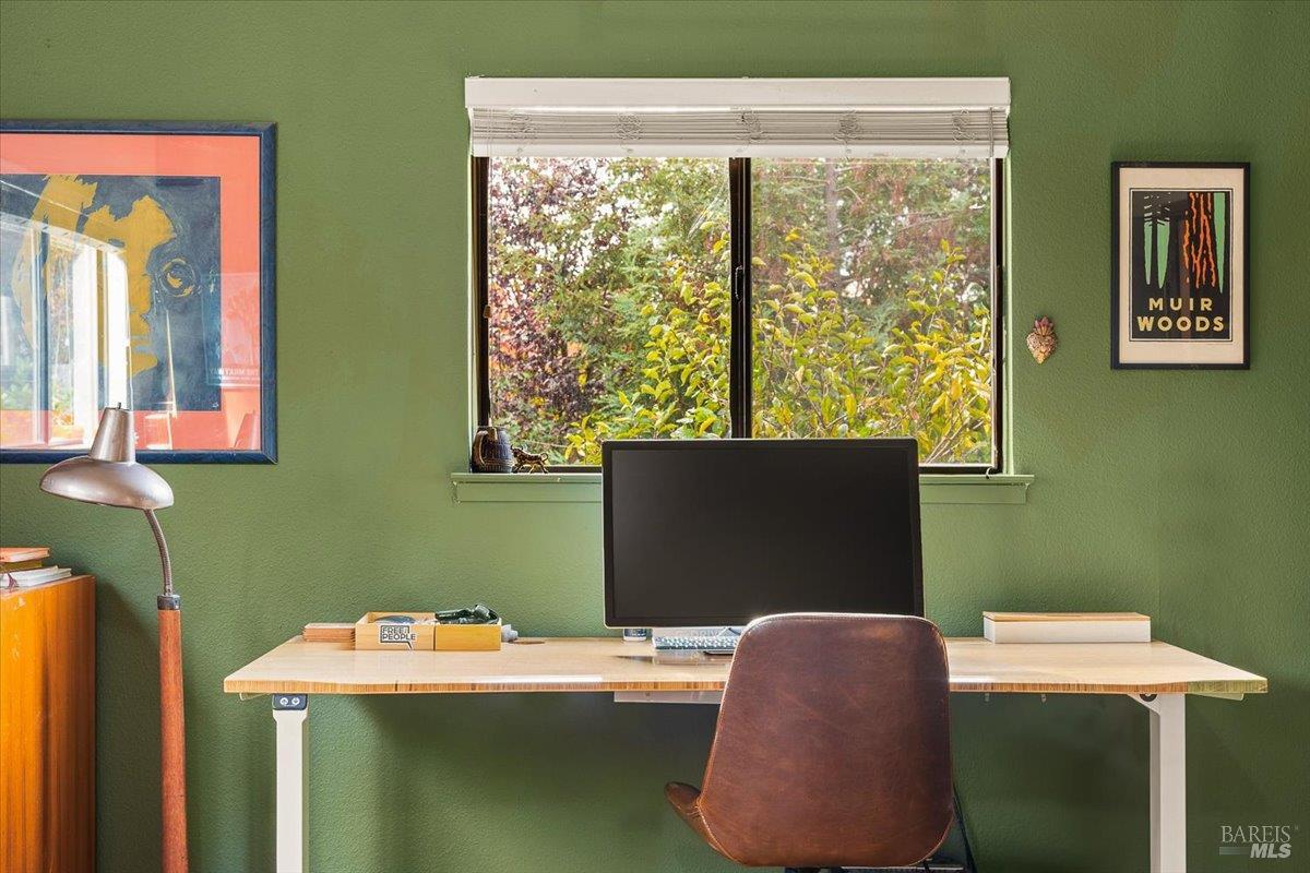 Detail Gallery Image 35 of 43 For 805 Montrose Ct, Santa Rosa,  CA 95409 - 3 Beds | 2 Baths