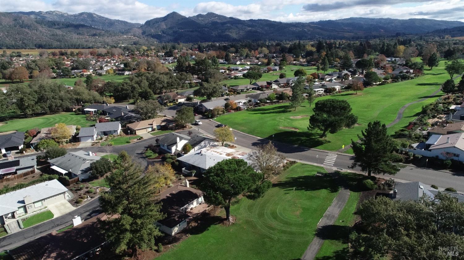 Detail Gallery Image 4 of 64 For 339 Valley Oaks Dr, Santa Rosa,  CA 95409 - 2 Beds | 2 Baths