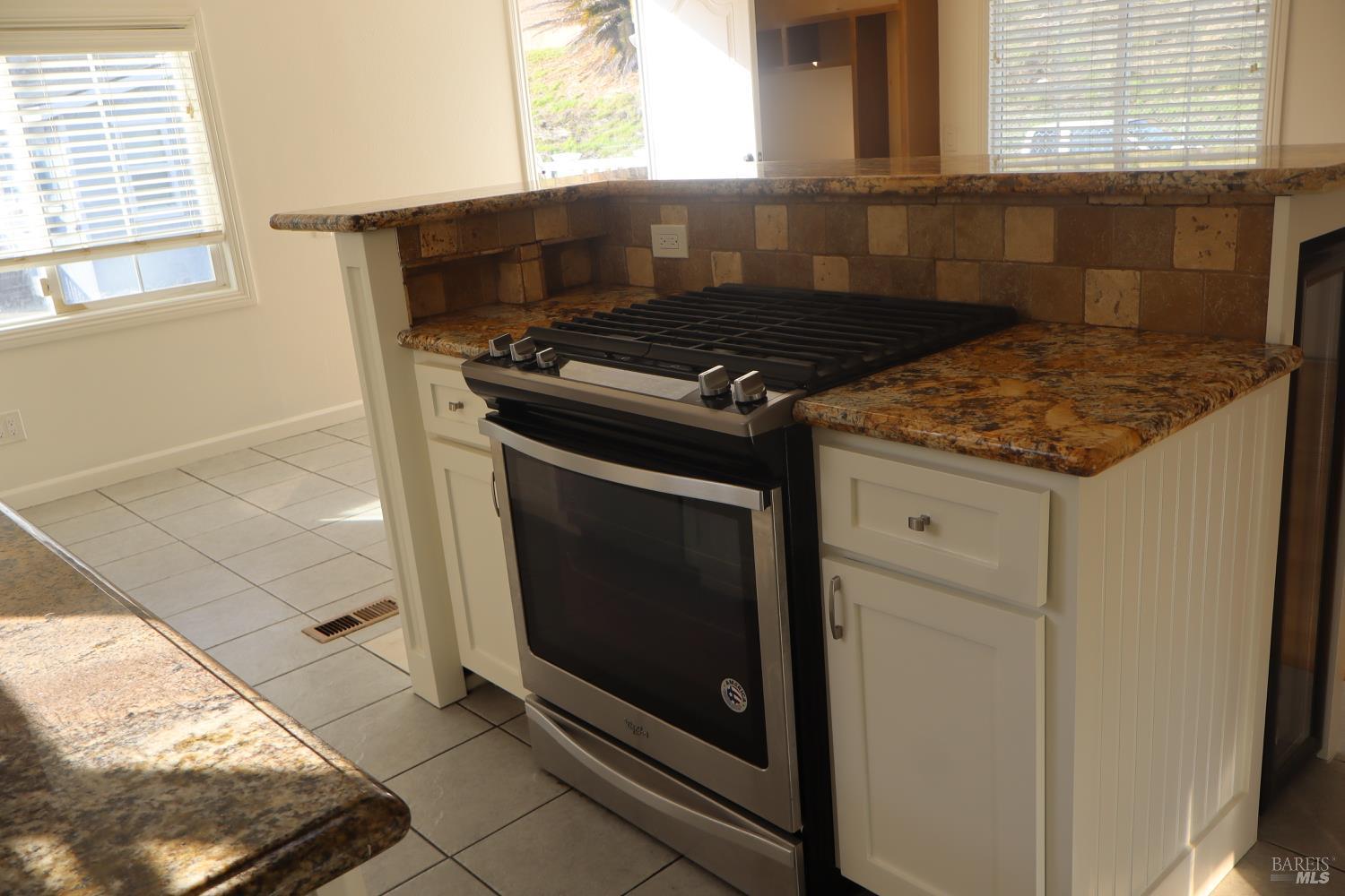 Detail Gallery Image 7 of 23 For 23 Anchor Dr, Suisun City,  CA 94585 - 2 Beds | 2 Baths