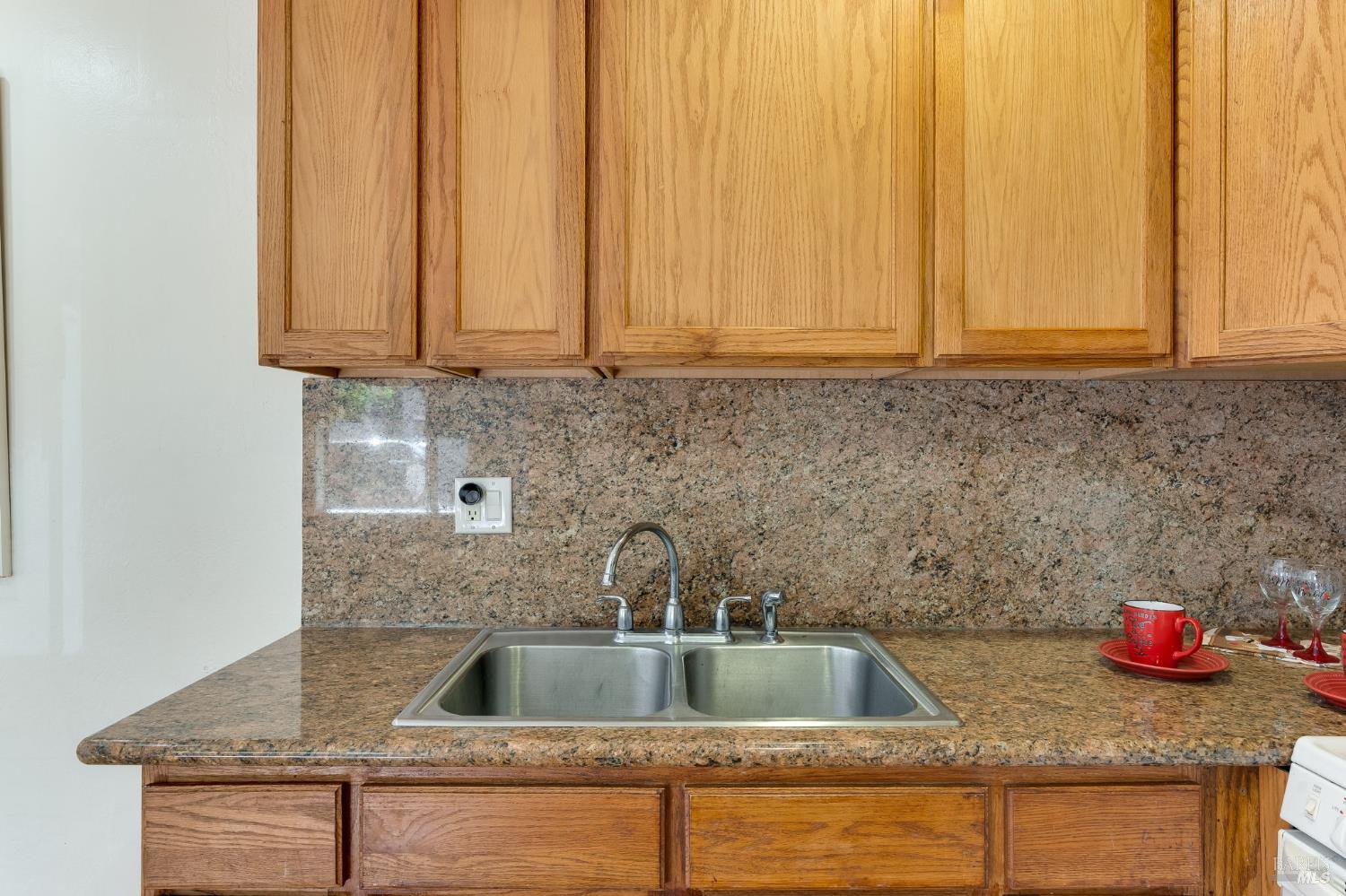 Detail Gallery Image 9 of 29 For 2404 Peppertree Ct #1,  Antioch,  CA 94509 - 2 Beds | 1 Baths