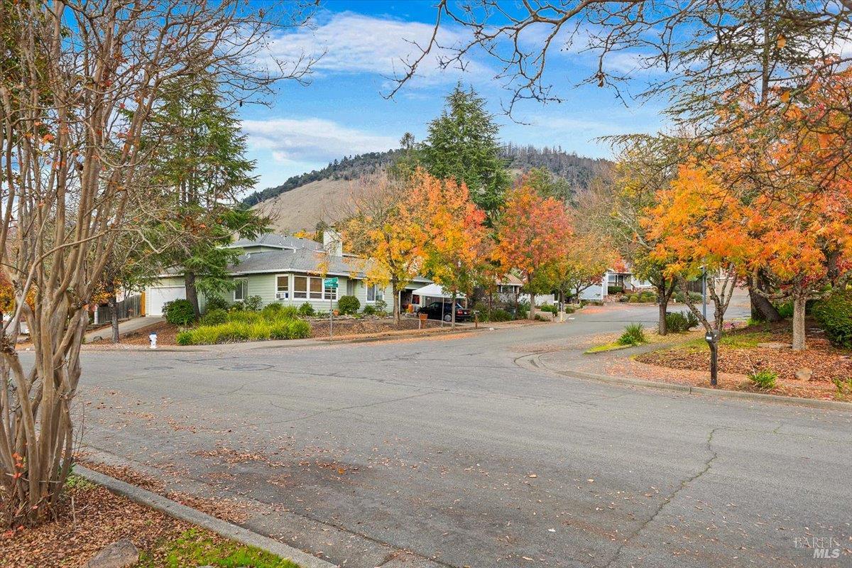 Detail Gallery Image 42 of 43 For 805 Montrose Ct, Santa Rosa,  CA 95409 - 3 Beds | 2 Baths