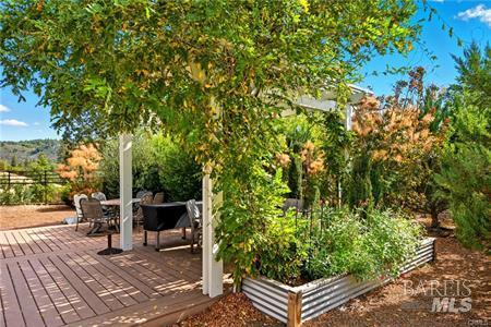 Detail Gallery Image 4 of 44 For 6850 High Valley Rd, Cobb,  CA 95426 - 3 Beds | 2 Baths