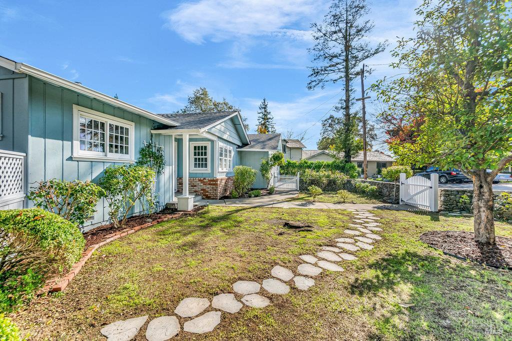 Detail Gallery Image 68 of 71 For 526 Ivy Ct, Sonoma,  CA 95476 - 3 Beds | 2 Baths