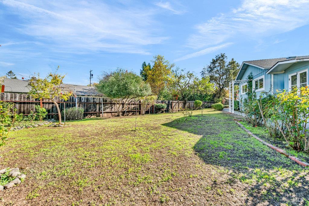 Detail Gallery Image 62 of 71 For 526 Ivy Ct, Sonoma,  CA 95476 - 3 Beds | 2 Baths