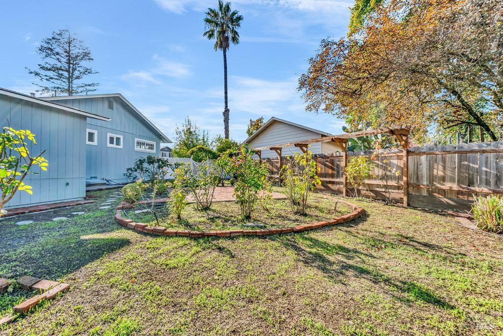 Detail Gallery Image 63 of 71 For 526 Ivy Ct, Sonoma,  CA 95476 - 3 Beds | 2 Baths