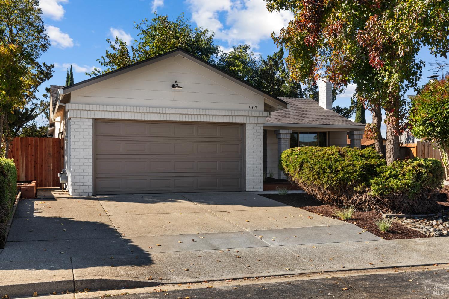 Detail Gallery Image 2 of 33 For 907 Shelduck Ct, Suisun City,  CA 94585 - 4 Beds | 2 Baths