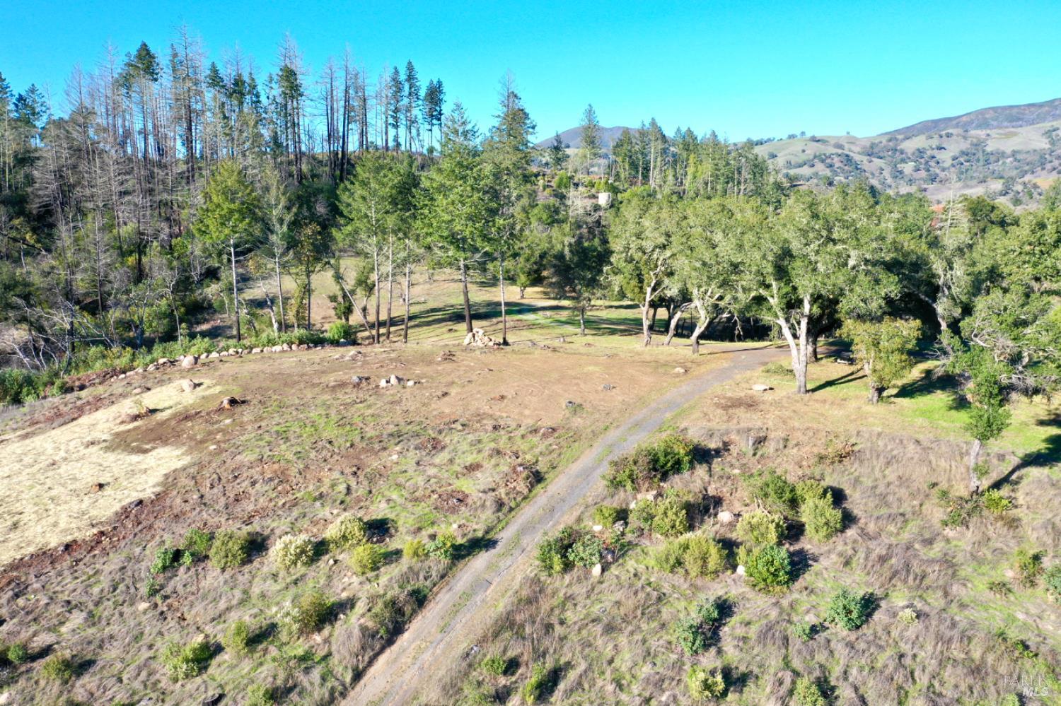 Detail Gallery Image 13 of 80 For 551 Artisan Cir, Geyserville,  CA 95441 - – Beds | – Baths