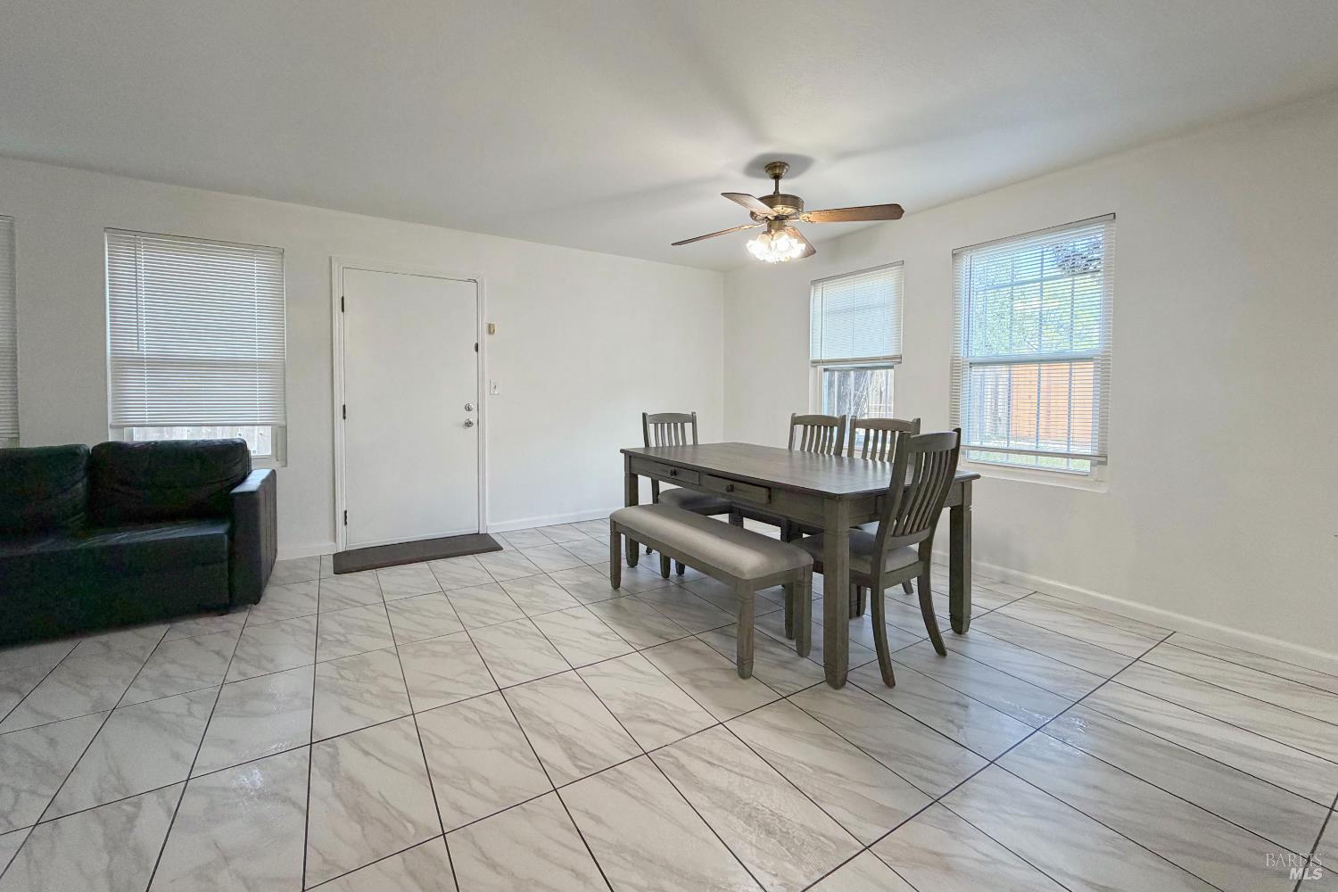 Detail Gallery Image 16 of 31 For 2725 Teton Ln, Fairfield,  CA 94533 - 2 Beds | 2/1 Baths