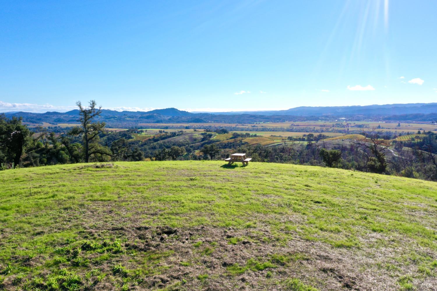 Detail Gallery Image 3 of 65 For 594 Artisan Cir, Geyserville,  CA 95441 - – Beds | – Baths