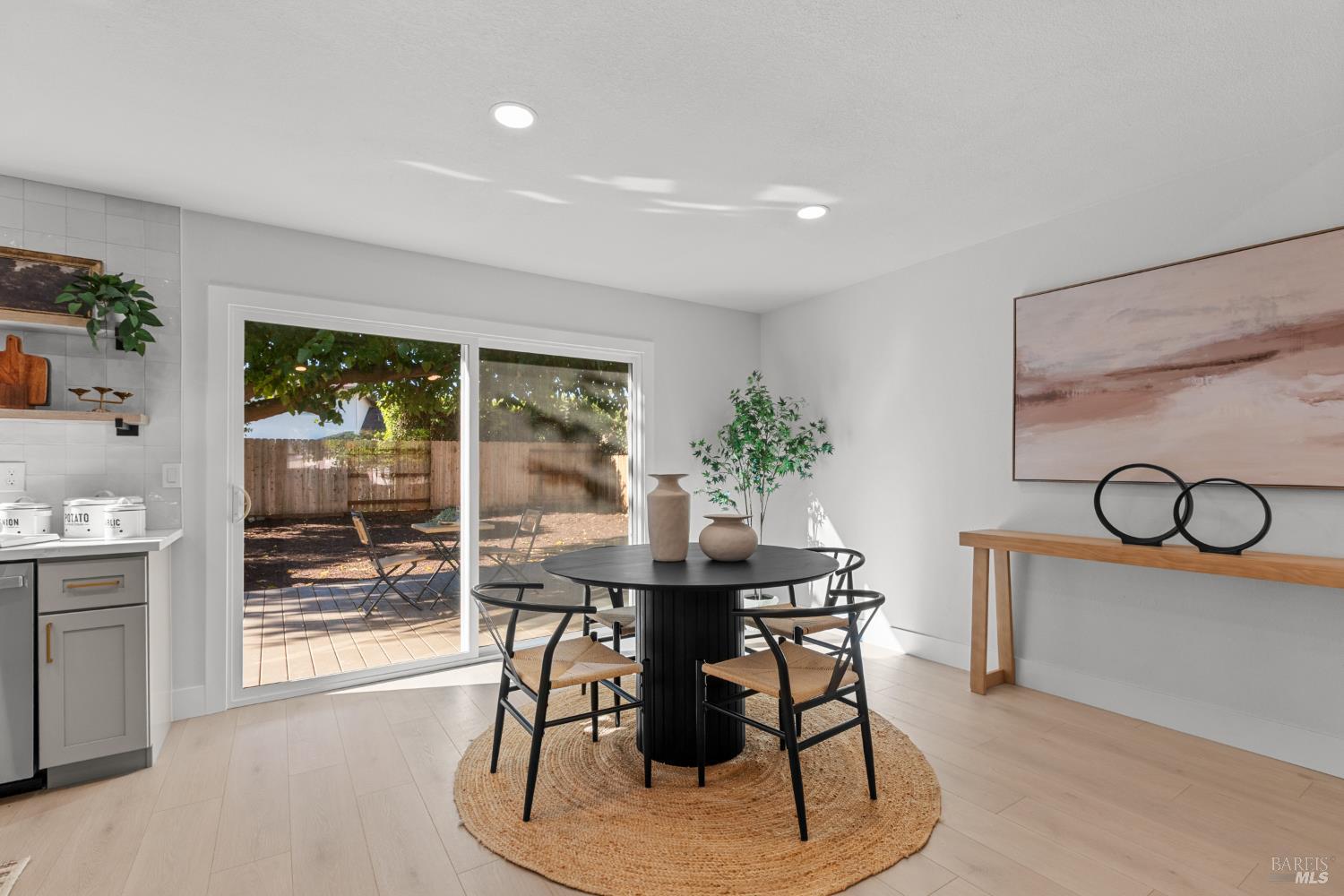 Detail Gallery Image 10 of 33 For 907 Shelduck Ct, Suisun City,  CA 94585 - 4 Beds | 2 Baths