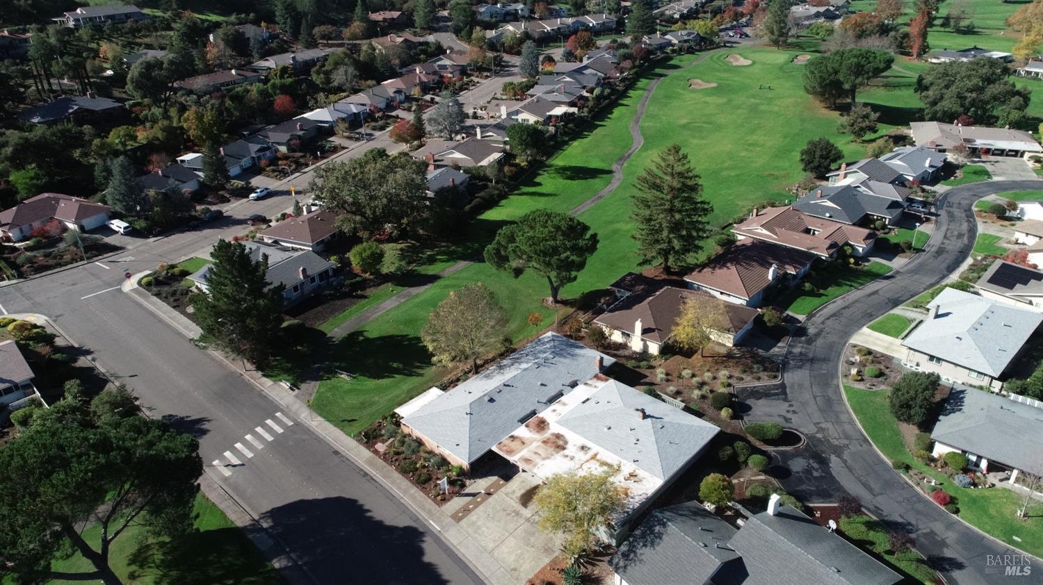 Detail Gallery Image 5 of 64 For 339 Valley Oaks Dr, Santa Rosa,  CA 95409 - 2 Beds | 2 Baths