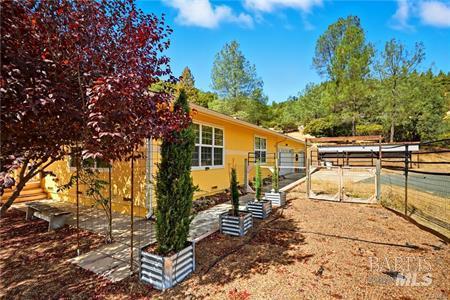Detail Gallery Image 6 of 44 For 6850 High Valley Rd, Cobb,  CA 95426 - 3 Beds | 2 Baths