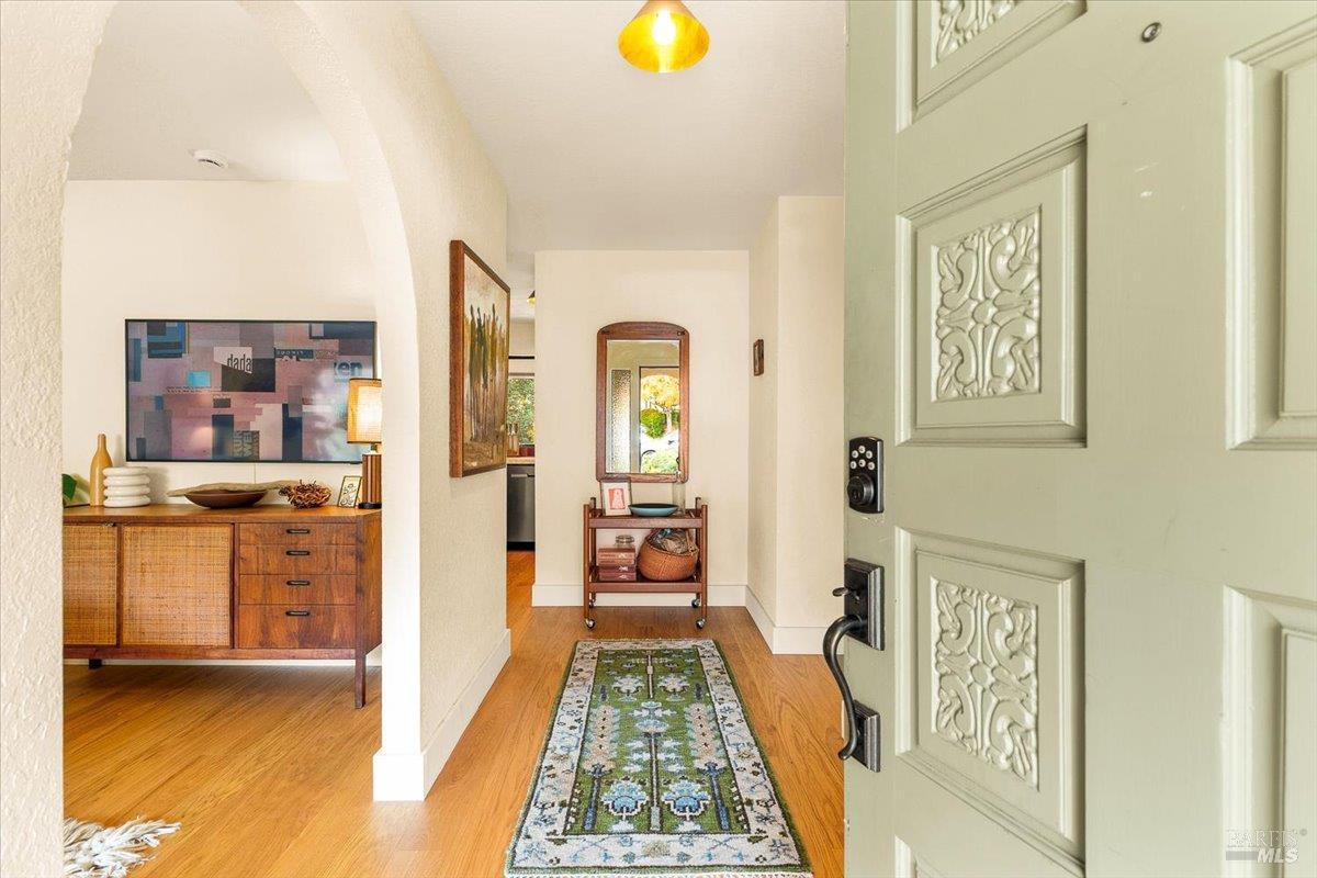 Detail Gallery Image 3 of 43 For 805 Montrose Ct, Santa Rosa,  CA 95409 - 3 Beds | 2 Baths