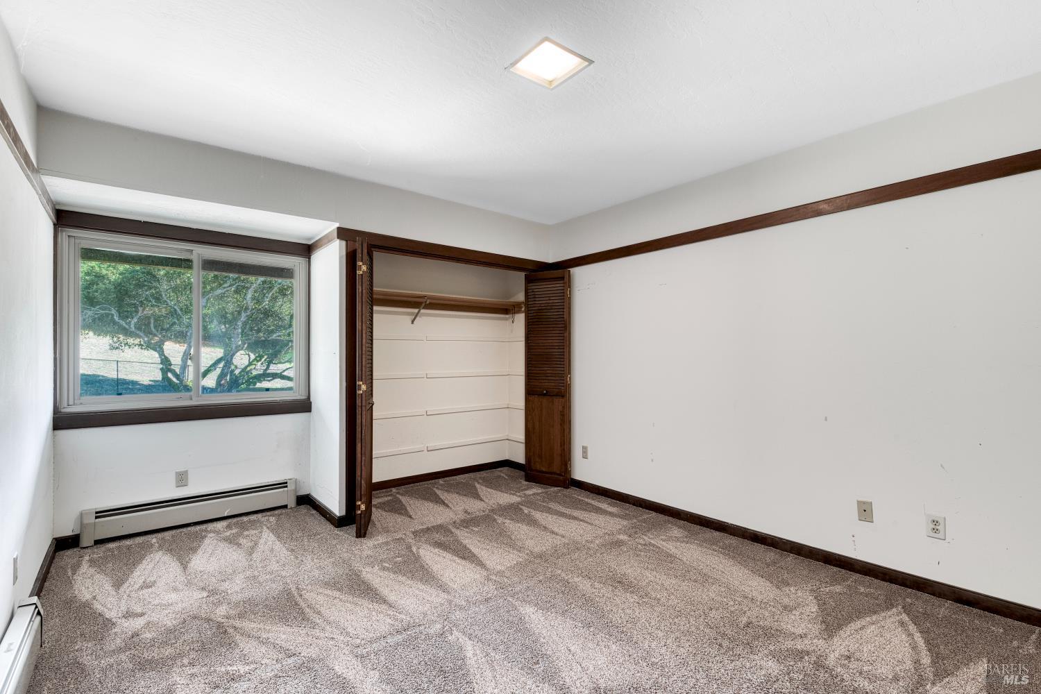 Detail Gallery Image 20 of 34 For 10 Robinhood Dr, Novato,  CA 94945 - 4 Beds | 3/1 Baths