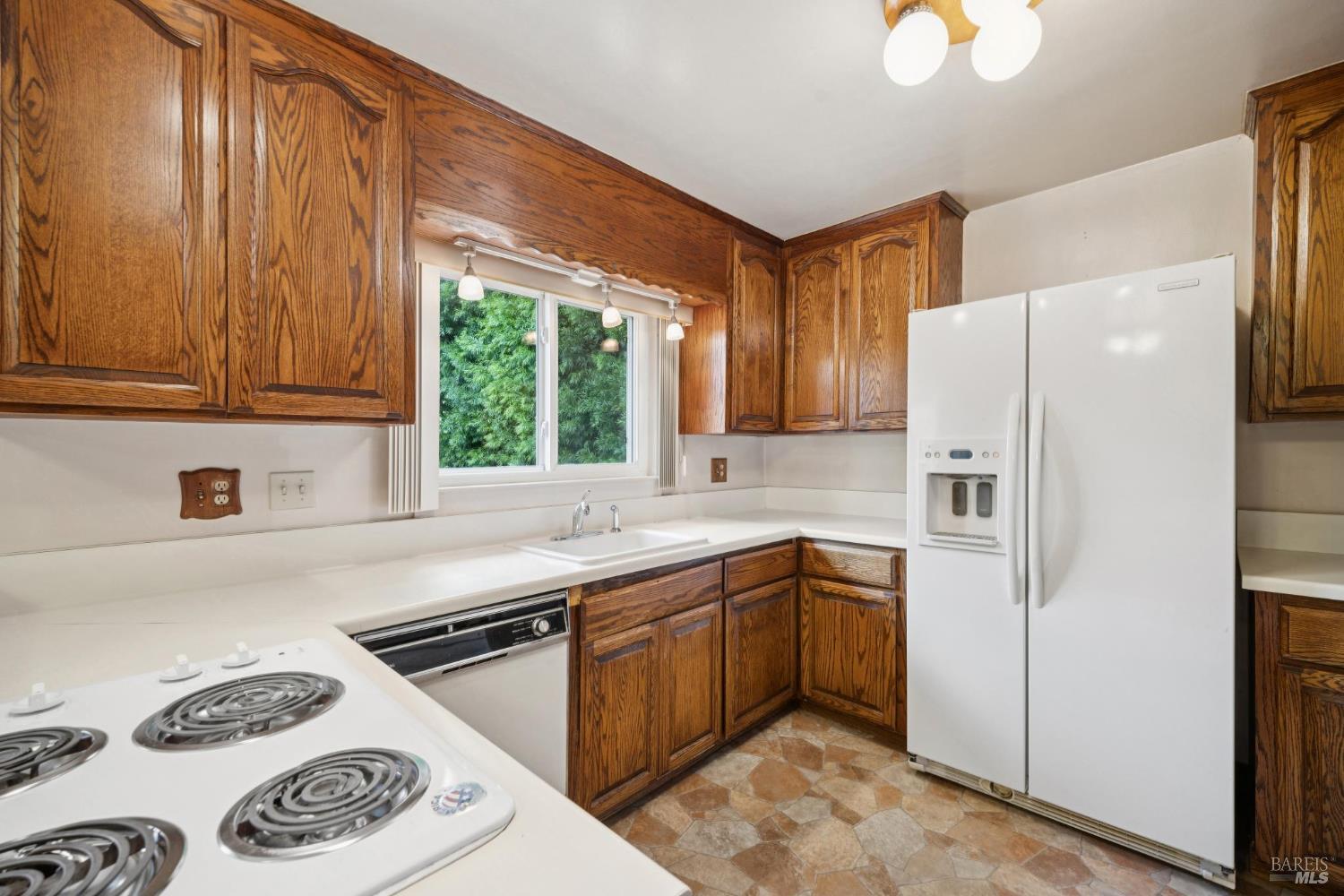 Detail Gallery Image 16 of 47 For 6 Madrona St, San Rafael,  CA 94901 - 3 Beds | 2 Baths