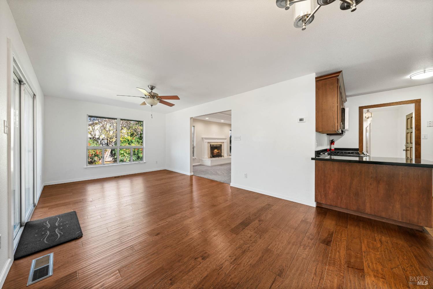 Detail Gallery Image 17 of 64 For 464 Nokomis Dr, Ukiah,  CA 95482 - 3 Beds | 1/1 Baths