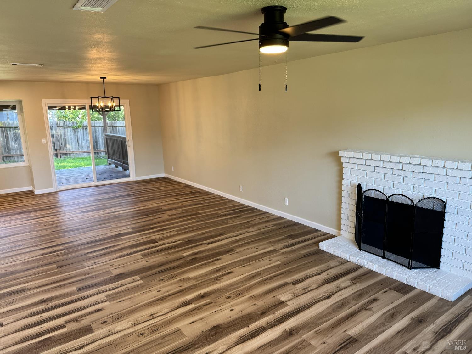 Detail Gallery Image 5 of 35 For 540 Coot Ln, Suisun City,  CA 94585 - 4 Beds | 2 Baths