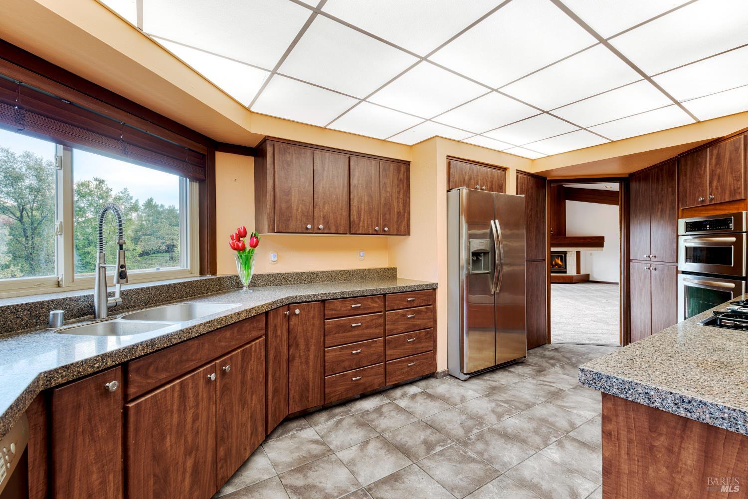 Detail Gallery Image 13 of 34 For 10 Robinhood Dr, Novato,  CA 94945 - 4 Beds | 3/1 Baths