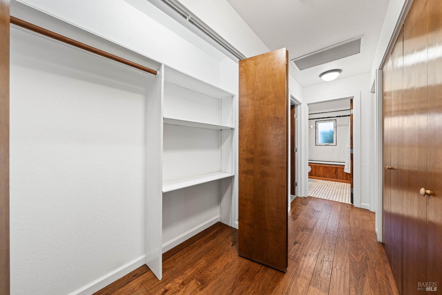 Detail Gallery Image 22 of 64 For 464 Nokomis Dr, Ukiah,  CA 95482 - 3 Beds | 1/1 Baths