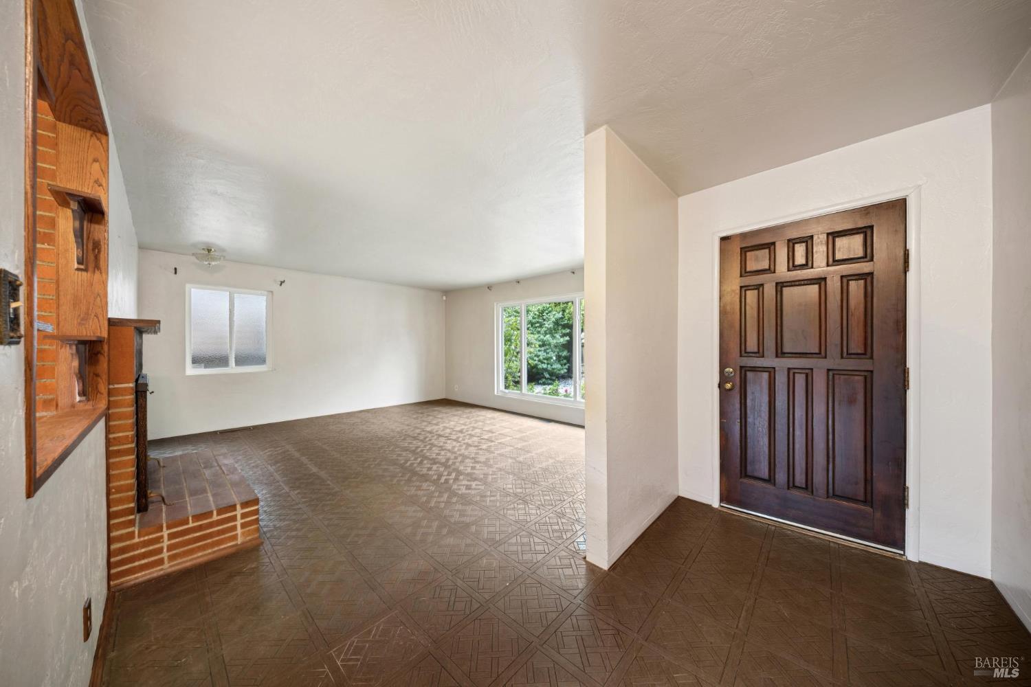 Detail Gallery Image 8 of 47 For 6 Madrona St, San Rafael,  CA 94901 - 3 Beds | 2 Baths