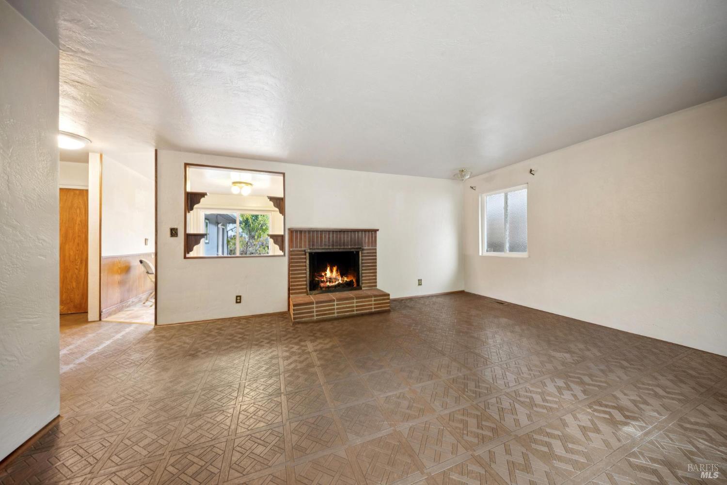 Detail Gallery Image 12 of 47 For 6 Madrona St, San Rafael,  CA 94901 - 3 Beds | 2 Baths