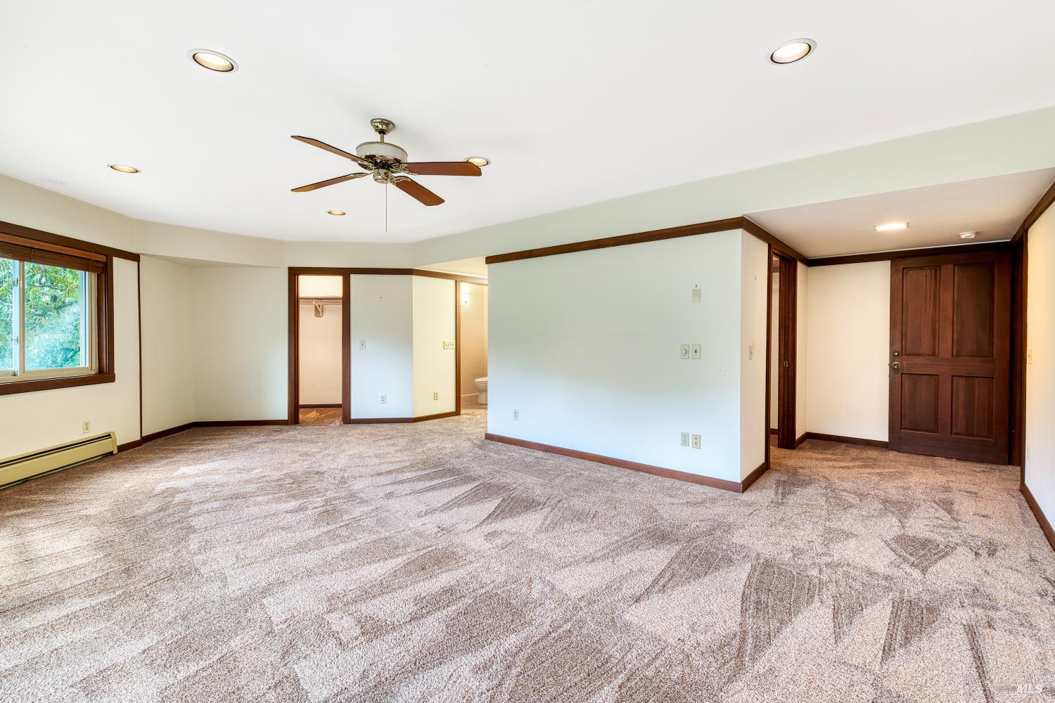 Detail Gallery Image 26 of 34 For 10 Robinhood Dr, Novato,  CA 94945 - 4 Beds | 3/1 Baths