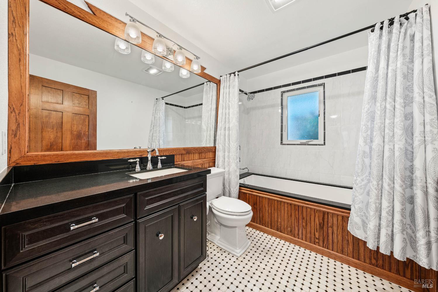 Detail Gallery Image 35 of 64 For 464 Nokomis Dr, Ukiah,  CA 95482 - 3 Beds | 1/1 Baths